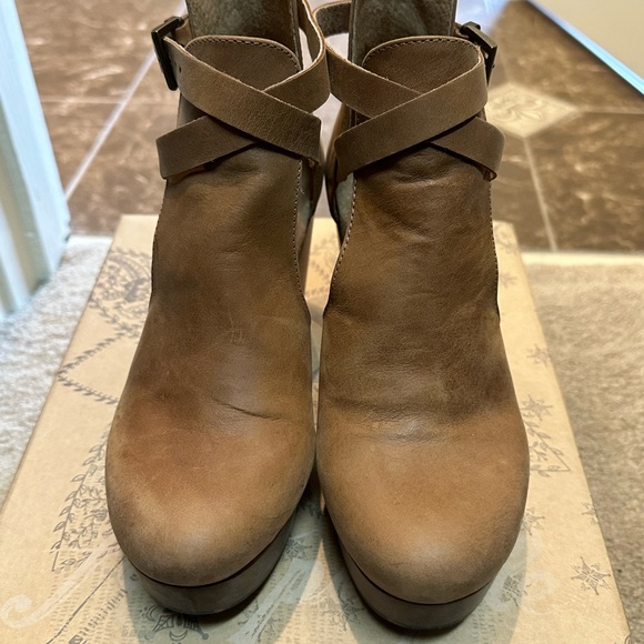 Free People Clogs - Picture 3 of 5